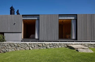 Awana Beach House demanding in its detailing, not its form Awana Beach House要求它的细节,而不是它的形式