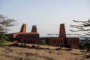 Kéré Architecture completes Kenyan startup campus fitted with ventilation chimneys kéré建筑完成肯尼亚初创校园配有通风烟囱