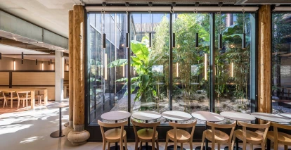 Brenac & Gonzalez & Associés在蒙彼利埃郊外重新开发了标志性的IBM综合体和公司间自助餐厅