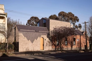 Nido II by Angelucci Architects features high level craft and traditional Italian detailing with a modern twist Nido II by Angelucci Architects features high level craft and traditional Italian detailing with a modern twist