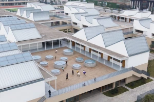 TAO’s Qingyijiang Road Elementary School explores a decentralized school system design that embraces equality, non-hierarchy, freedom, and diversity TAO’s Qingyijiang Road Elementary School explores a decentralized school system design that embraces equality, non-hierarchy, freedom, and diversity