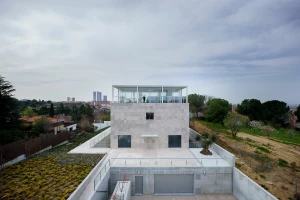 Madrid's Casa Rotonda finds inspiration in the works of Mies van der Rohe and Palladio 马德里的Casa Rotonda在Mies van der Rohe和Palladio的作品中找到了灵感