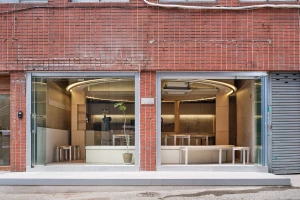 Or Whatever by Design by 83 is a raw and exquisite café in Busan, South Korea Or Whatever by Design by 83是韩国釜山的一个原始而精致的café