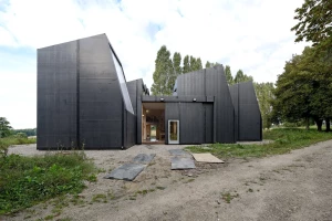 'The Good, The Bad, and The Ugly’: Studio for a conceptual artist features the latest works of artist/architect Didier Fiúza Faustino “好的,坏的和丑陋的”:概念艺术家的工作室,艺术家/建筑师Didier的最新作品Fiúza Faustino