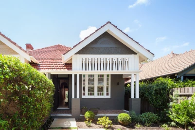 D HOUSE