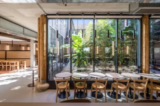 Brenac & Gonzalez & Associés在蒙彼利埃郊外重新开发了标志性的IBM综合体和公司间自助餐厅
